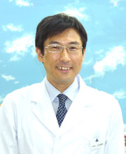 上杉薬局店長：上杉哲史